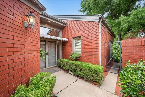 2825 NW Grand Blvd #11, Oklahoma City, OK 73116