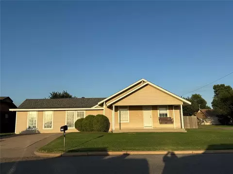 529 S Marion Ave, Hinton, OK 73047