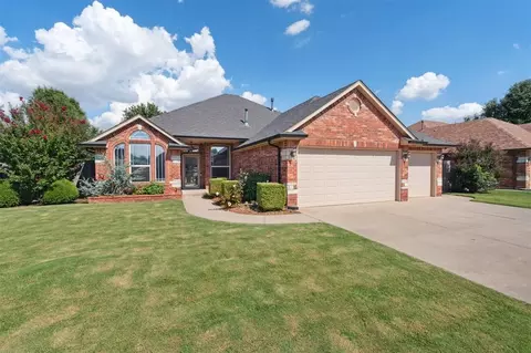 2120 Hackberry Creek Ave, Yukon, OK 73099