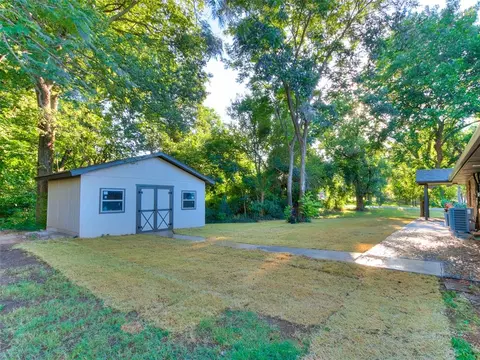 Exterior - 707 E Oak St, Noble, OK 73068 photo 2 of 2