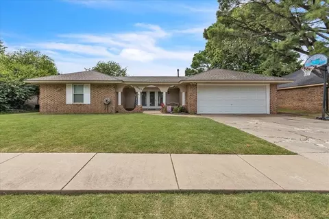 3605 Jim Robison Dr, Edmond, OK 73013
