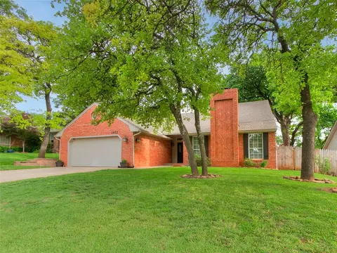 1413 Carfax Rd, Edmond, OK 73034