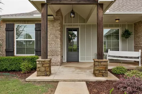 3611 River Ridge Dr, Newcastle, OK 73065
