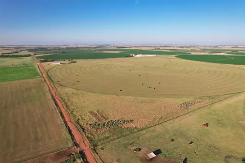 17275 E 1220 Rd, Erick, OK 73645 photo 2