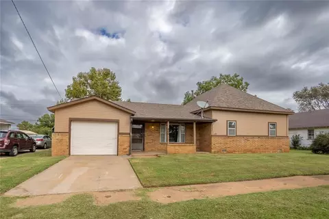 405 W Broadway St, Thomas, OK 73669 photo 1