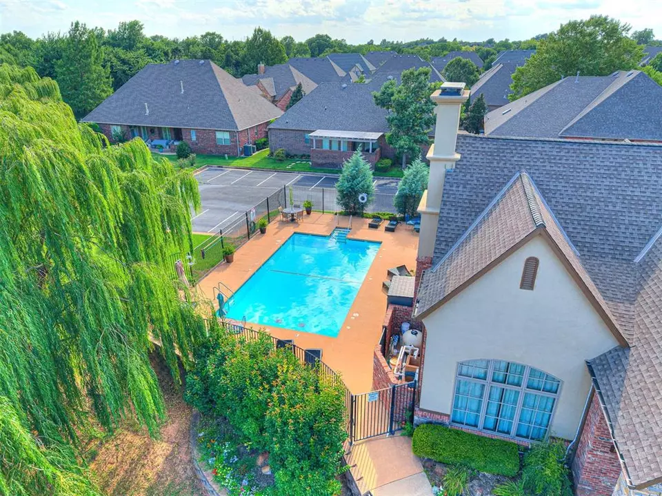  1065 Villas Creek Dr, Edmond, OK 73003 photo 48