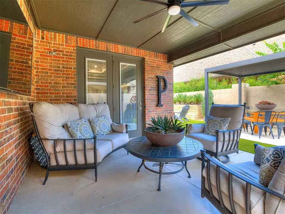  1065 Villas Creek Dr, Edmond, OK 73003 photo 45
