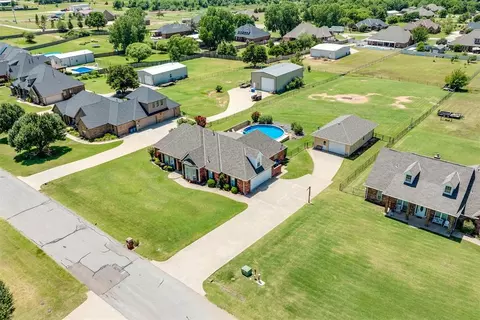2125 Park Ave, Newcastle, OK 73065