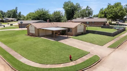645 E 28th St, Edmond, OK 73013 photo 3
