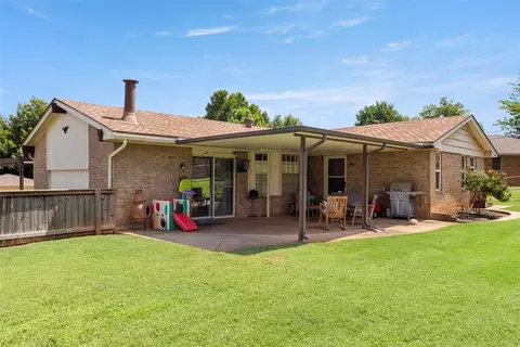 645 E 28th St, Edmond, OK 73013 photo 18