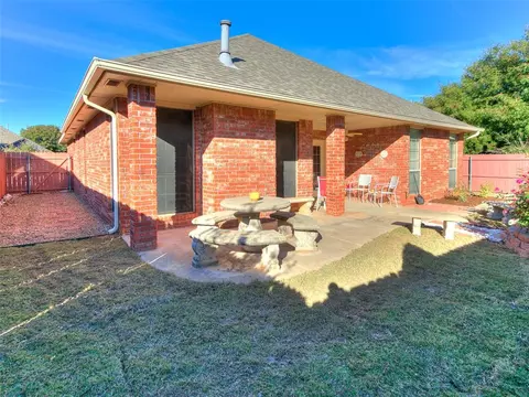 Exterior - 3608 Gullane Dr, Norman, OK 73072 photo 3 of 7