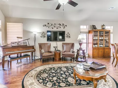 Living - 3608 Gullane Dr, Norman, OK 73072 photo 4 of 4