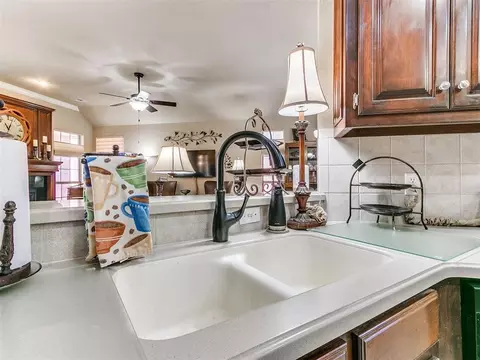 Kitchen - 3608 Gullane Dr, Norman, OK 73072 photo 6 of 6