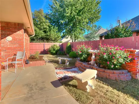 Exterior - 3608 Gullane Dr, Norman, OK 73072 photo 4 of 7