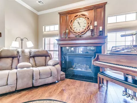 Living - 3608 Gullane Dr, Norman, OK 73072 photo 1 of 4