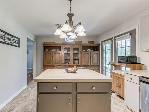 702 E Washington St, Tecumseh, OK 74873 photo 17