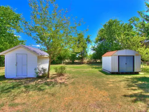 702 E Washington St, Tecumseh, OK 74873 photo 38