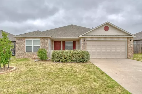 212 Klare Ct, Newcastle, OK 73065