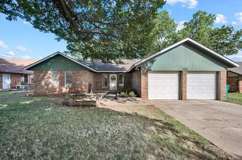 133 Pawnee Pl, Yukon, OK 73099