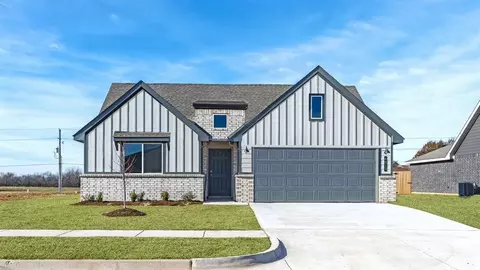 6013 Green Meadow Ln, Oklahoma City, OK 73132