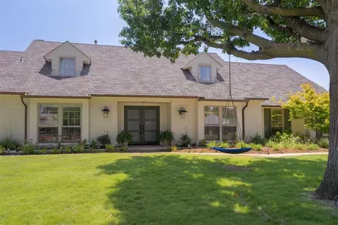 3008 Red Oak Rd, Oklahoma City, OK 73120