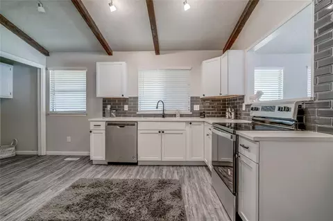 7301 Kings Manor Ct, Oklahoma City, OK 73132