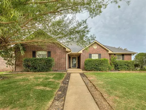 717 Vickery Ave, Yukon, OK 73099