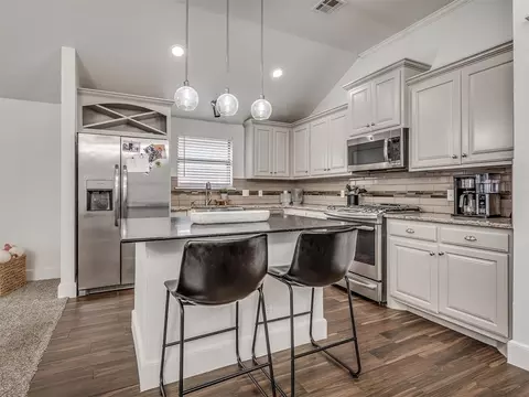 5112 NW 163rd St, Edmond, OK 73013