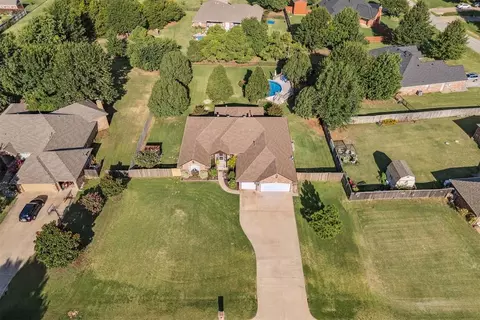 7405 Niblick Way, Edmond, OK 73025