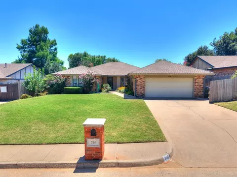316 E Meade Dr, Yukon, OK 73099