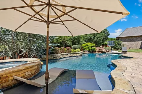 2209 Open Trail Rd, Edmond, OK 73034