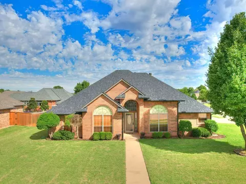 800 Fairfax Ln, El Reno, OK 73036
