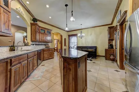 Kitchen - 4220 Caribou St, Tuttle, OK 73089 photo 4 of 6