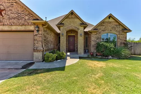 Exterior - 4220 Caribou St, Tuttle, OK 73089 photo 2 of 5