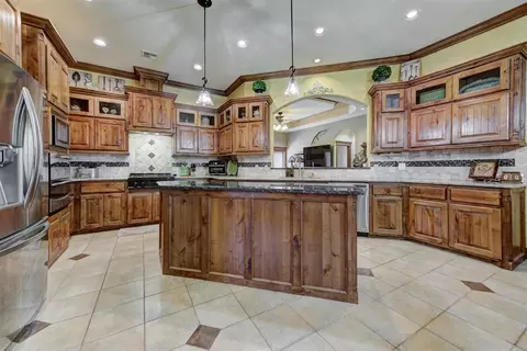 Kitchen - 4220 Caribou St, Tuttle, OK 73089 photo 2 of 6