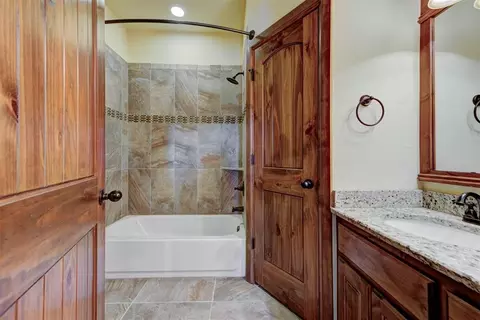 Bath - 4220 Caribou St, Tuttle, OK 73089 photo 8 of 8