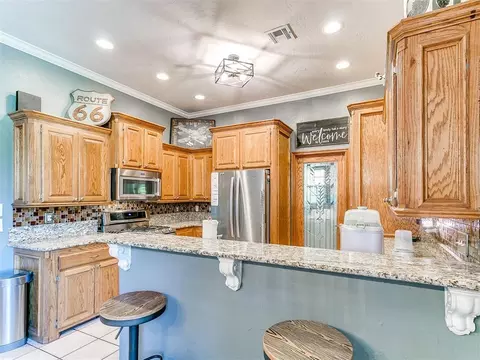 Kitchen - 540 Elder Ln, Mustang, OK 73064 photo 1 of 4