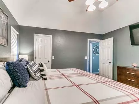 Bedroom - 540 Elder Ln, Mustang, OK 73064 photo 2 of 2