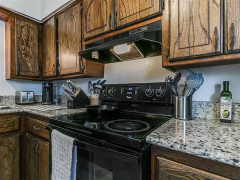 3901 N Kickapoo Ave #33, Shawnee, OK 74804 photo 17
