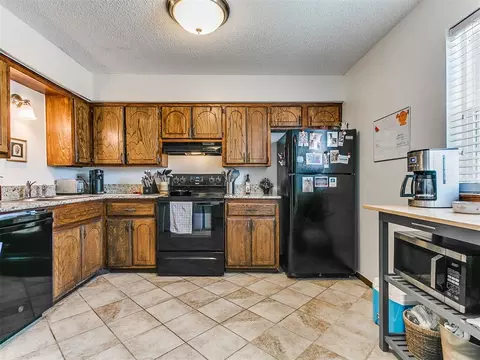 3901 N Kickapoo Ave #33, Shawnee, OK 74804 photo 10