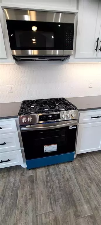 Kitchen - 4113 Sambar St, Tuttle, OK 73089 photo 7 of 7