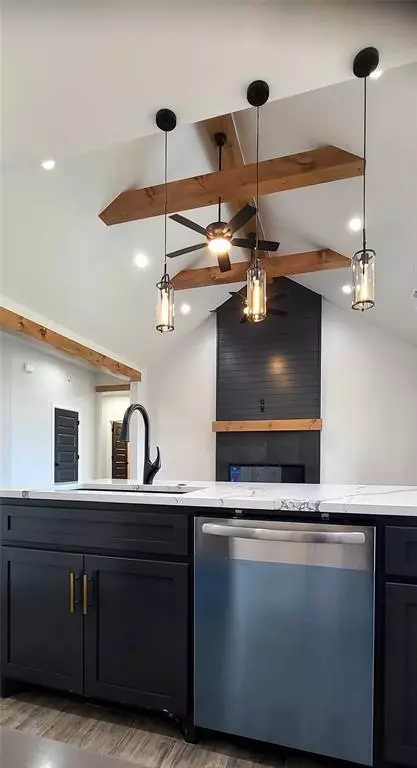 Kitchen - 4113 Sambar St, Tuttle, OK 73089 photo 6 of 7