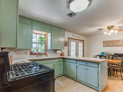 707 E Washington St, Tecumseh, OK 74873 photo 17