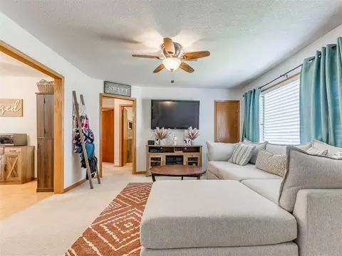 707 E Washington St, Tecumseh, OK 74873 photo 7