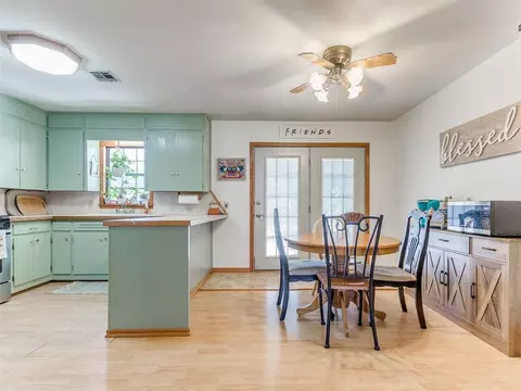 707 E Washington St, Tecumseh, OK 74873 photo 8