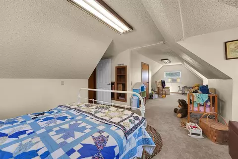 Bedroom - 519 S Oak Ave, Erick, OK 73645 photo 6 of 9