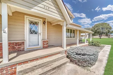 Exterior - 519 S Oak Ave, Erick, OK 73645 photo 3 of 9
