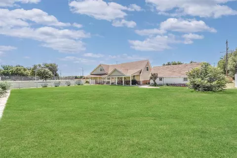 Exterior - 519 S Oak Ave, Erick, OK 73645 photo 8 of 9
