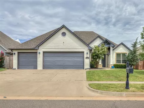 6317 NW 155th St, Edmond, OK 73013