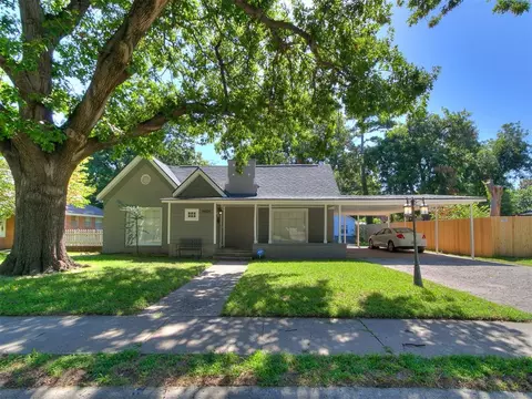 4604 N Peniel Ave, Bethany, OK 73008